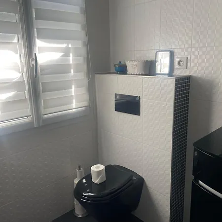 Maison Familiale Aux Portes De La Rochelle 佩里尼
