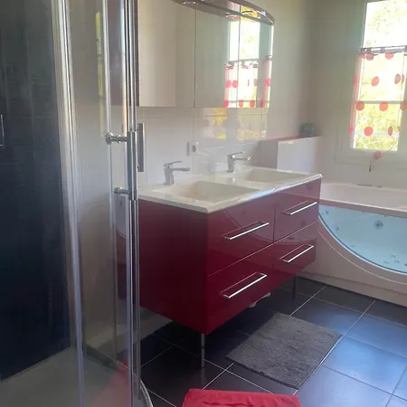 Maison Familiale Aux Portes De La Rochelle * 佩里尼
